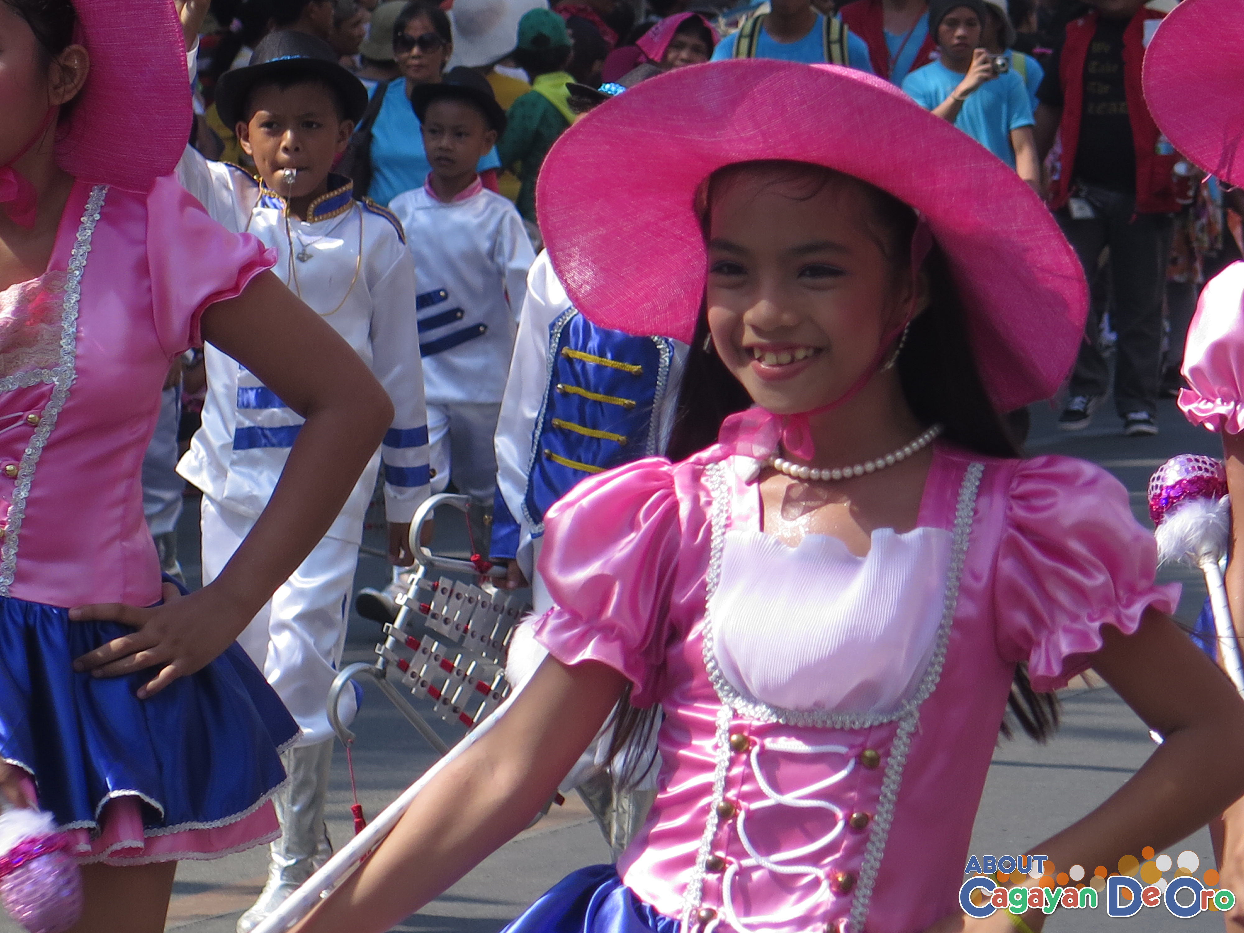 Tablon Elementary School at Cagayan de Oro The Higalas Parade of Floats and Icons 2015