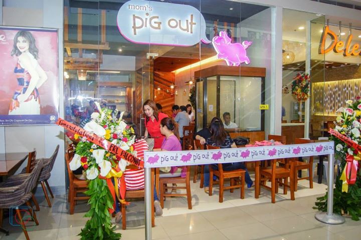 mom's pig out store