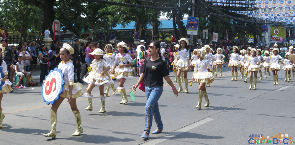 Bayabas Elementary School at Cagayan de Oro The Higalas Parade of Floats and Icons 2015