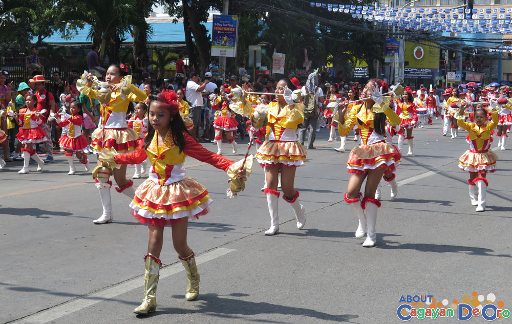 Gusa Elementary School at Cagayan de Oro The Higalas Parade of Floats and Icons 2015