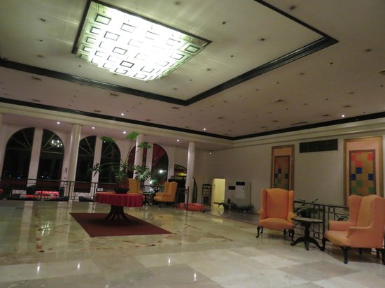 pryce plaza lobby