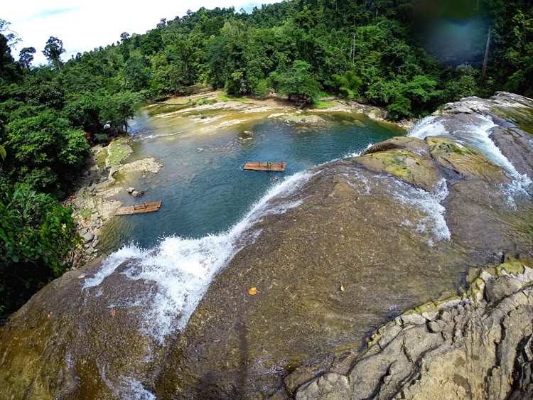 Freshen Up Your Mind and Soul at Tinuy-an Falls